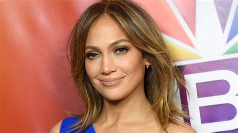 Jennifer Lopez Goes Totally Makeup Free In Funny Instagram Clip