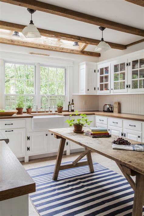 Farmhouse kitchen decor often involves wood, warm tones, and rustic touch. 15 Ridiculously Charming Modern Farmhouse Kitchen Ideas ...