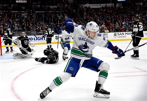 Canucks Score Late To Force Overtime Against Kings Win 4 3 In Shootout