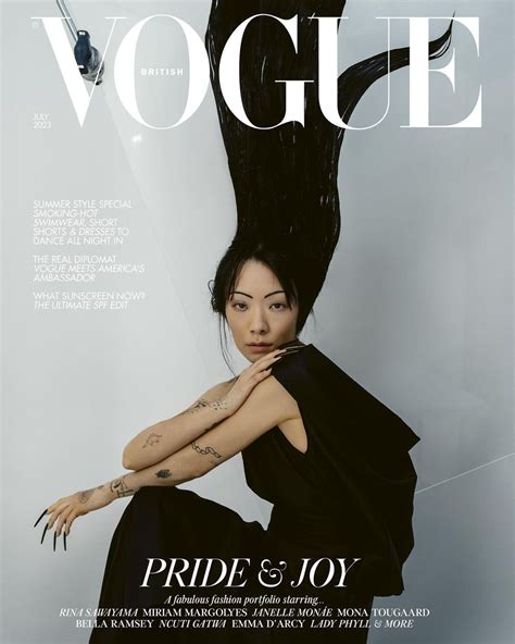2023 Vogue全球7月刊封面盘点 哔哩哔哩