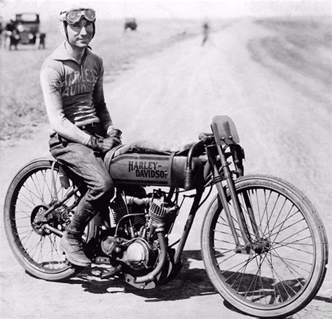 15 Vintage Photos Of Motorcycle Riders Posing In Their Cool Harley