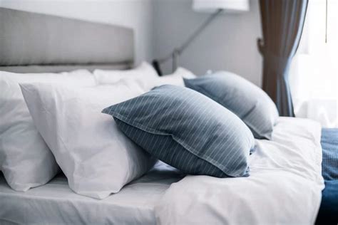 Different Types Of Pillows And How To Use Them
