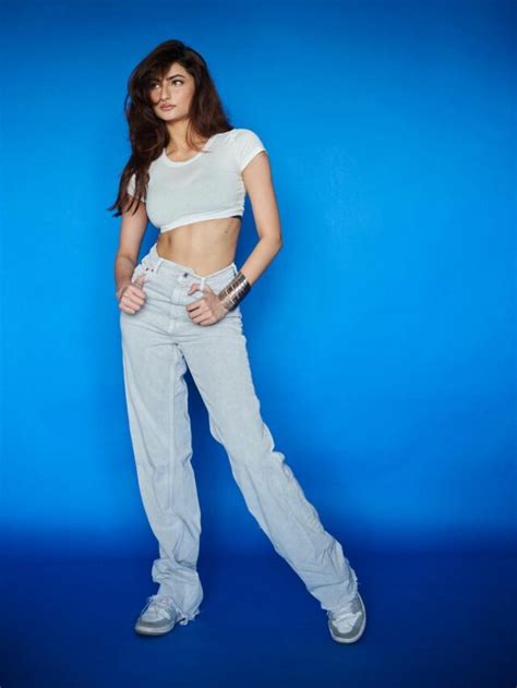 Palak Tiwari Shows Off Her Perfect Curves In Crop Tops