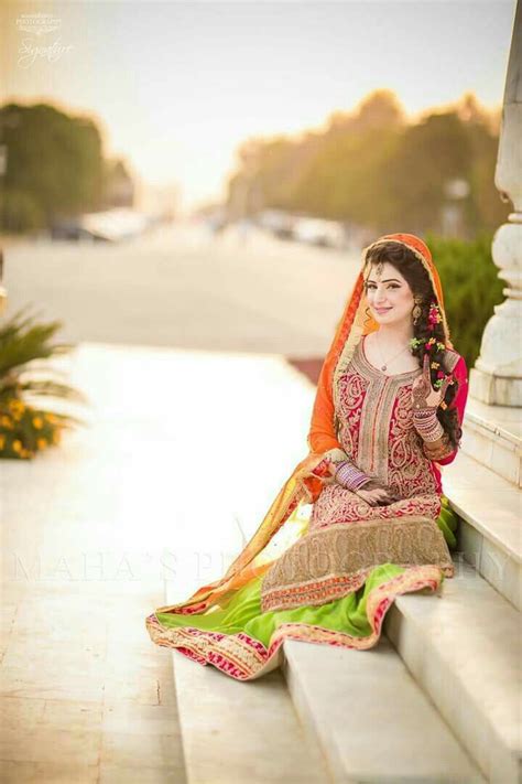 Pin By Unique On Gorgeous N Charming Bridez Pakistani Wedding Dresses