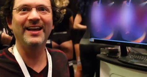 This Guy Is Turning Oculus Rift Into A Virtual Sex Game Huffpost Uk