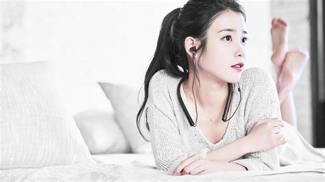 While still in middle school, iu auditioned for various talent agencies with ambitions of becoming a singer. IU Sony Wallpapers by IUmushimushi 1920x1080 - IU ...