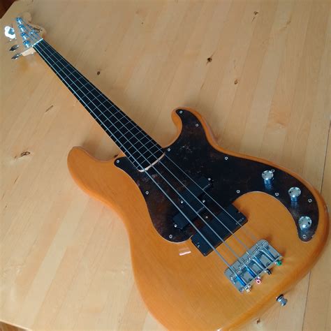 Squier Vintage Modified Precision Bass Telegraph