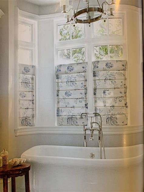 Modern alcove bathtubs have multiple functions to meet the needs of your bathroom. Pin by Abigail Bloom on Bed. Bath. | Clawfoot bathtub ...