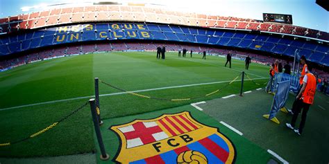 Helaas konden we de wedstrijd zelf niet bijwonen, maar toch blijft het bijzonder om in deze voetbaltempel rond te lopen. Barcelona kiest voor stadion met 105.000 plekken ...