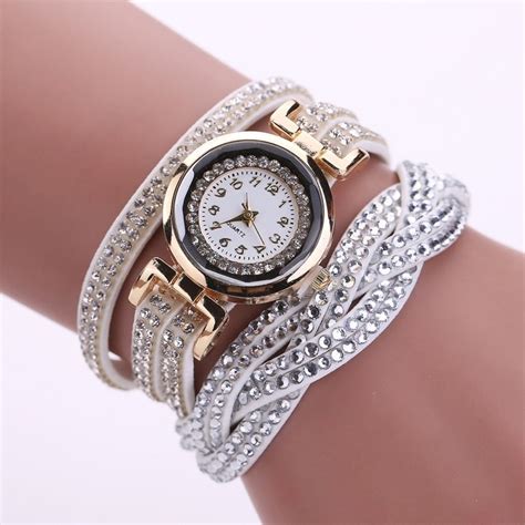 2017 New Luxury Bracelet Watch Women Casual Quartz Watch Rhinestone Pu
