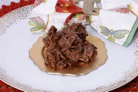 De azúcar, cascara de limón, fresas (las que … busca en recetas italianas. Rocas de chocolate de Chloé http://www.canalcocina.es ...