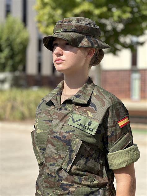 Las Primeras Imágenes De La Princesa Leonor En La Academia General Militar De Zaragoza Infobae