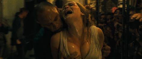Jennifer Lawrence Nude Mother