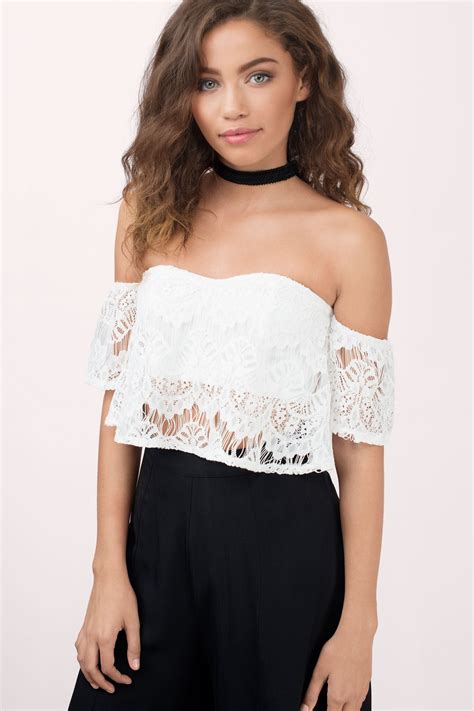 Strapless Lace Crop Top Perfect For Festivals The Sleeves Fall Off The Shoulder And Sit In