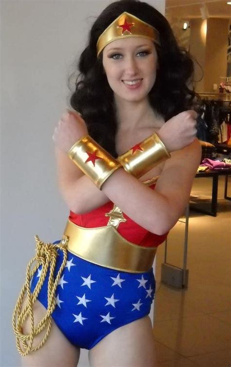 Awesome Wonder Woman Cosplay Wonder Woman Cosplay Wonder Woman Wonder