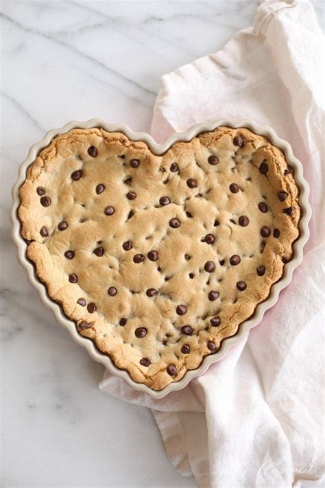 The Best Chocolate Chip Cookie Cake Recipe