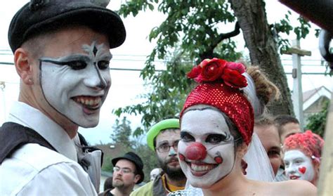 clown love wedding unveils funny wedding photos