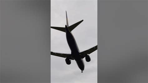 Ryanair Boeing 737 Max 8 200 Overhead Landing From Dublin Dub At