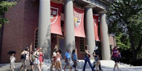 Poll Americans Oppose Race As A Factor In College Admission Decisions