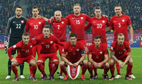 Za jej funkcjonowanie odpowiedzialny jest polski związek piłki nożnej, organ zarządzający piłką nożną w polsce. Piłka nożna: Polska 10. w rankingu FIFA - Aktualności ...
