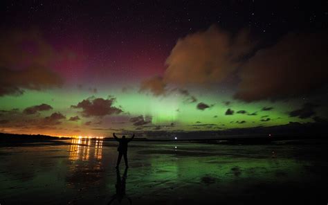 Northern Lights Aurora Borealis Dazzles In Britains Skies In Pictures