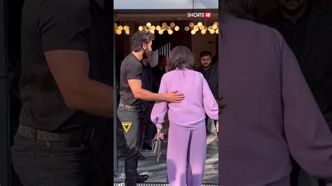 Shorts Ranbir Kapoor And Neetu Kapoor Look Adorable As This Mother Son Duo Viral Video News18