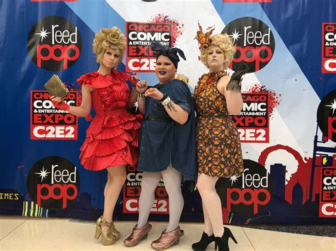 Effie Trinket Cosplay The Three Effies Red Fan Dress District 13