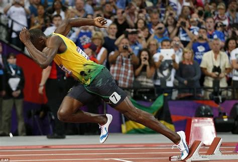 Now Thats A Photo Finish Usain Bolt Grabs A Camera And Snaps His Own
