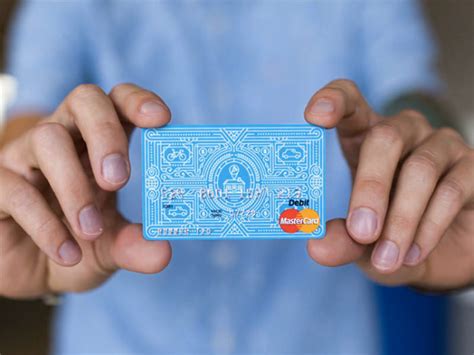 25 Creative Examples Of Credit Card Designs