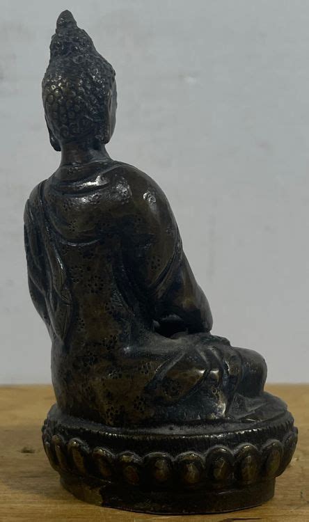Alte Sitzender Buddha Aus Bronze Kaufen Auf Ricardo