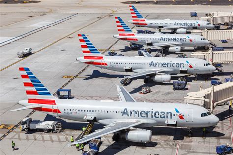 American Airlines Union Website Crashes As Flight Attendant Rush To