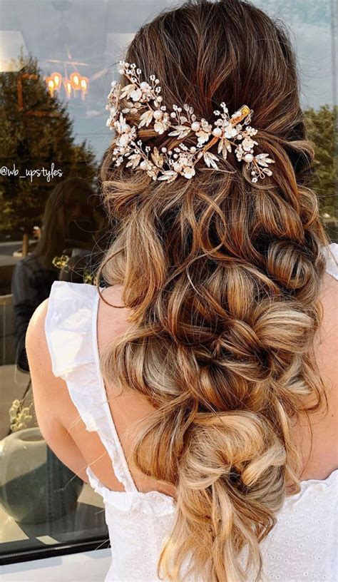 27 Effortlessly Beautiful Hairstyles For A Bohemian Wedding Boho