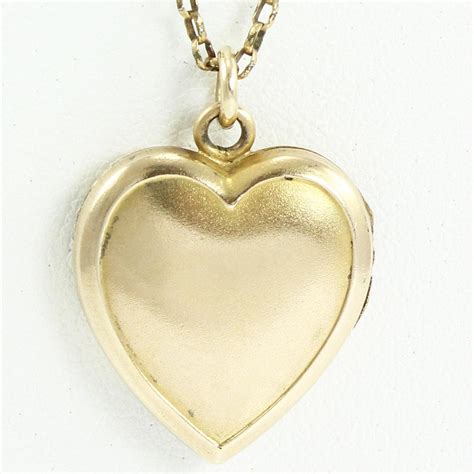 Vintage 10k Gold Filled Heart Shaped Locket Pendant Necklace With Crystal Accents On 19 Chain