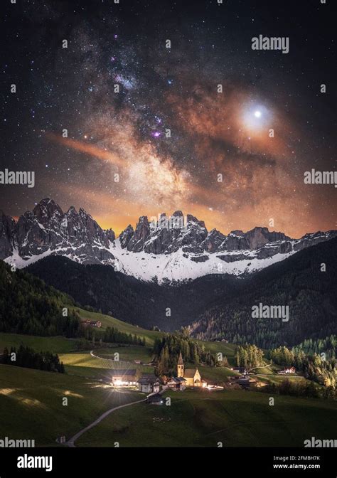 Milky Way Dolomites Hi Res Stock Photography And Images Alamy