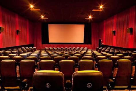 movie theatre where you can drink guide to movie theaters that serve alcohol thrillist