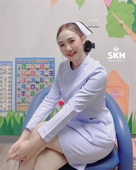 Beautiful Nurse Beautiful Asian Women College Pictures Vintage Nurse Cute Nurse Work