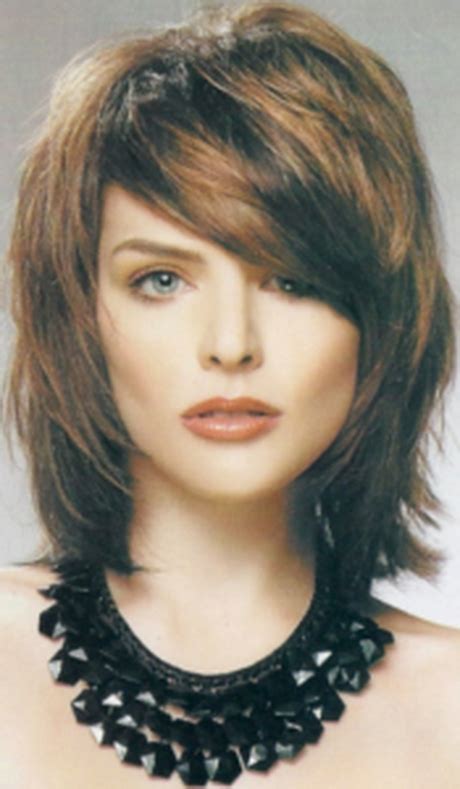 It is the opposite of ombre and we absolutely love the way it looks when it is matched with shaggy hair. Medium length shag hairstyles