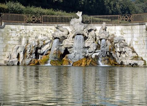 Fontana Dei Tre Delfini Reggia Di Caserta Giorgio Rodano Flickr