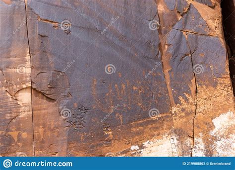 Rock Carvings In Sandstone Cliffs In Utah Stock Photo Image Of Utah