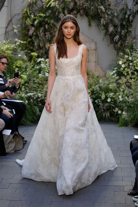 Heres Every Look From Monique Lhuilliers Bridal Show 22 Wedding