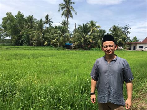 Deputy chief minister tan sri datuk amar dr james masing said it is a very honourable act by a politician. Our New Education Minister Dr Maszlee Malik: Who Is He And ...