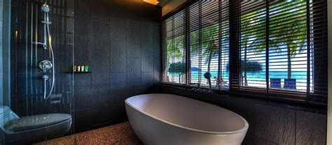 Suit Bathroom Meritus Pelangi Beach Resort And Spa Pantai Cenang
