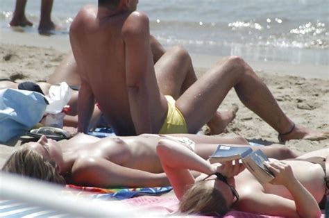 Super Sexy Day At The Beach 26 Braless By Voyeur Troc Zb Porn