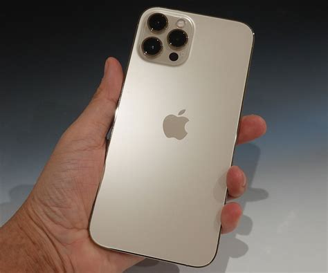 The 128gb / 6gb variant of apple iphone 13 pro max costs around rs. iPhone 12 Pro Maxを｢画面、大きすぎ？｣と感じるのは理由がある…カメラ性能、サイズにみるメリットとデメリット【実機レビュー】 | Business Insider Japan