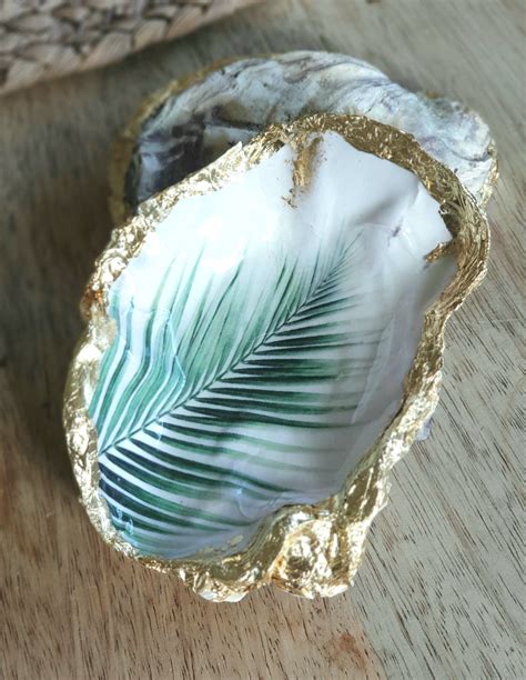 Annas Oysters Palmleaf Oyster Shell Crafts Shell Crafts Shell