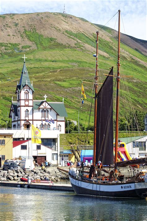 See tripadvisor's 10,622 traveller reviews and photos of husavik tourist we have reviews of the best places to see in husavik. Húsavík | IJsland.