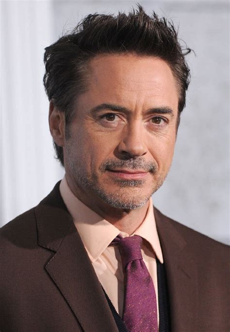 Is an american actor, producer, singer, songwriter, screenwriter, and voiceover artist who is known for appearing as tony stark/iron man in the marvel cinematic universe films. ロバート・ボーンの出演時間