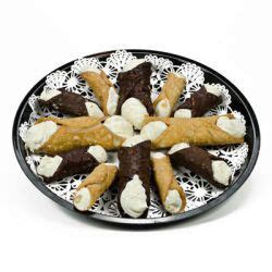 Beverly hills bakery london offers cake & gift tin delivery service of gift baskets hand made mini muffins, cookies, brownies, cupcakes and cakes & pies. Beverly Hills | Whole Foods Market | Food, Whole food ...