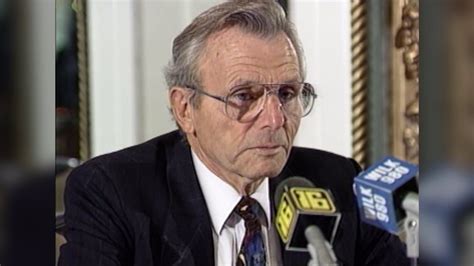Frank Carlucci Defense Secretary Under President Reagan Dies At 87