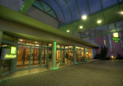 Located in downtown budapest, we're one kilometer from st. Holiday Inn Budapest-Budaörs Budaörs Aktív kikapcsolódás ...